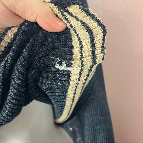 Vintage St. John Ribbed Knit Pullover Sweater - Picture 7 of 10